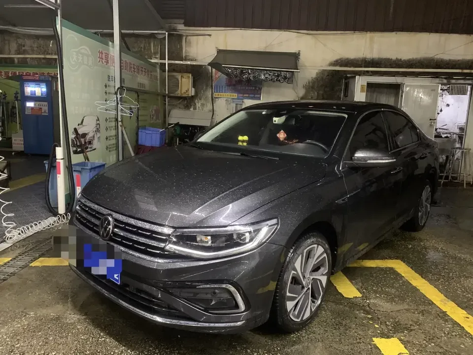 Volkswagen Bora Bora 2023 280TSI DSG Premium Edition 2022 — photo 1, buy with delivery to Moscow
