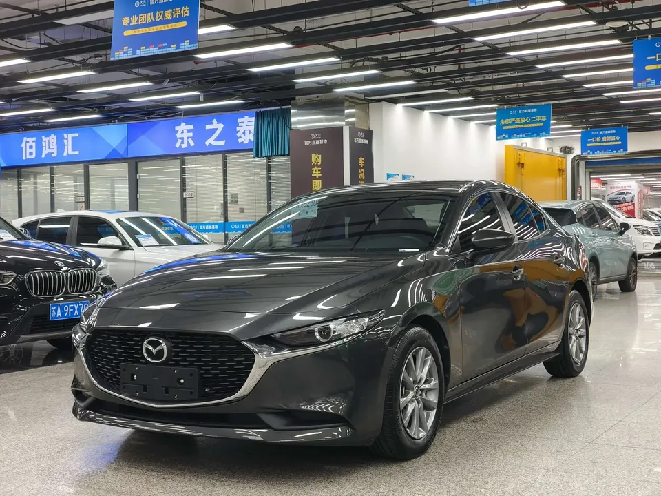 Mazda Axela Mazda3 Angkesela 2021 2.0L Automatic Quality Edition 2022 — photo 1, buy with delivery to Moscow
