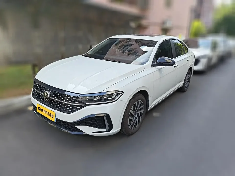 Volkswagen Lavida Lavida 2024 300TSI DSG Starry Sky Edition 2024 — photo 1, buy with delivery to Moscow
