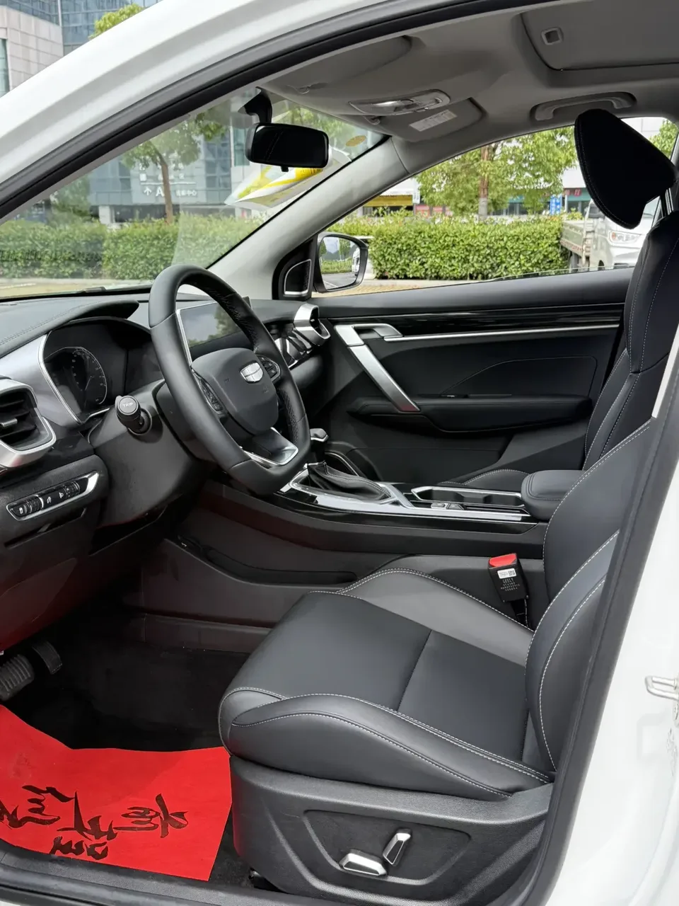 Geely Coolray SX11 Binyue 2025 1.5L CVT Super MAX 2025 — миниатюра 4