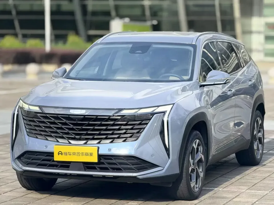 Geely Atlas L Boyue L 2023 1.5TD DCT Premium 2023 — photo 1, buy with delivery to Moscow