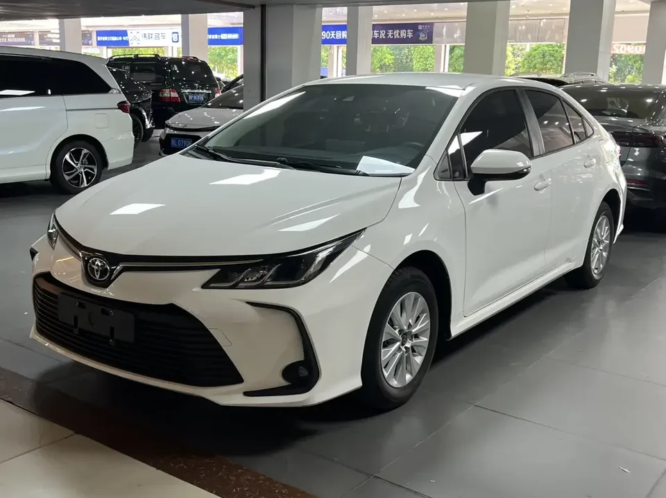 Toyota Corolla Corolla 2023 1.2T S-CVT Pioneer Edition 2023 — photo 1, buy with delivery to Moscow