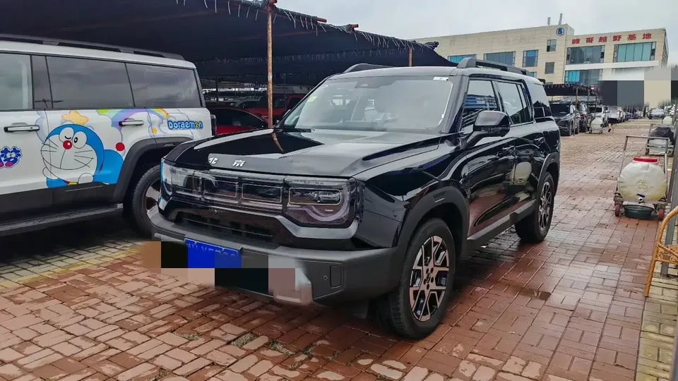 BAIC Beijing Off-road BJ30 Beijing Off-road BJ30 2026 Traveler 1.5T DCT Advanced Edition 2026 — photo 1, buy with delivery to Moscow
