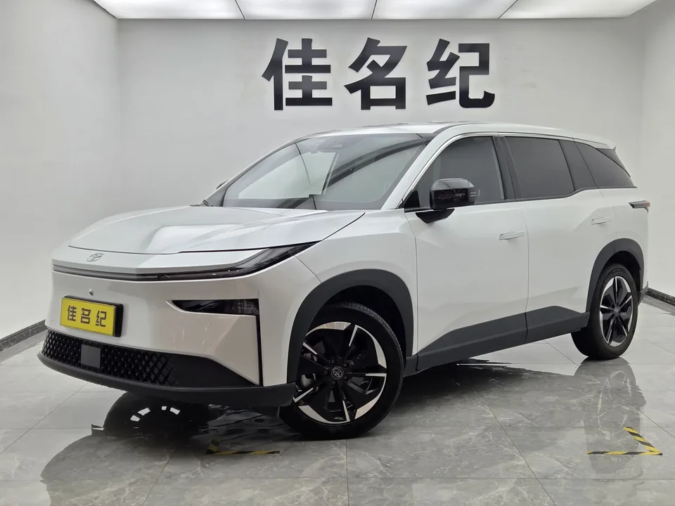 Toyota Bozhi 3X Bozhi 3X 2025 520 Pro 2025 — photo 1, buy with delivery to Moscow