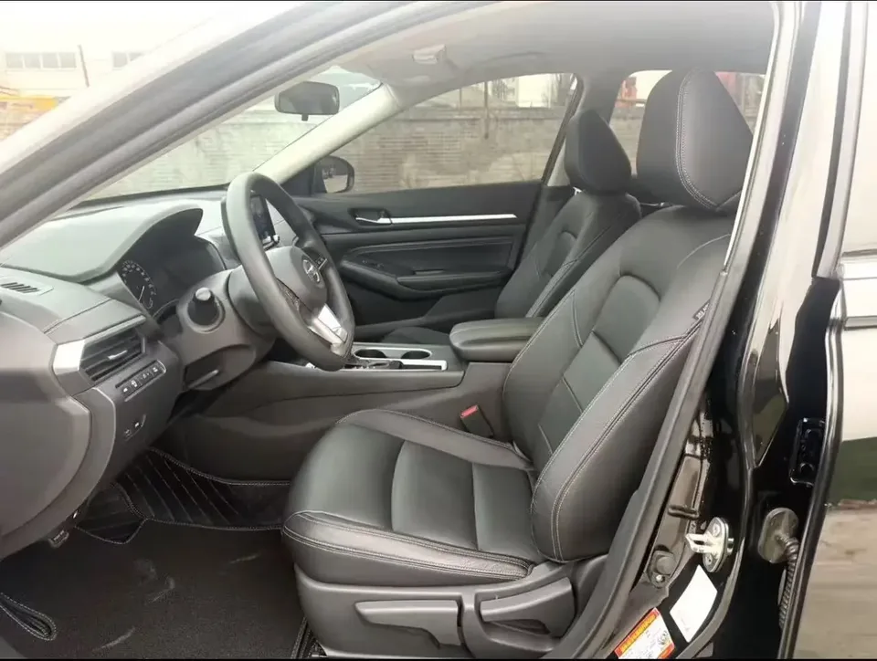 Nissan Altima Sound of nature 2020 Facelift 2.0L XE Fashion Edition 2022 — thumbnail 5