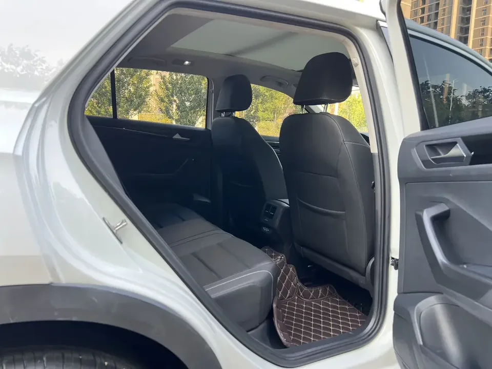 Volkswagen T-Roc TANG 2022 280TSI DSG 2WD Comfort PLUS 2023 — thumbnail 4