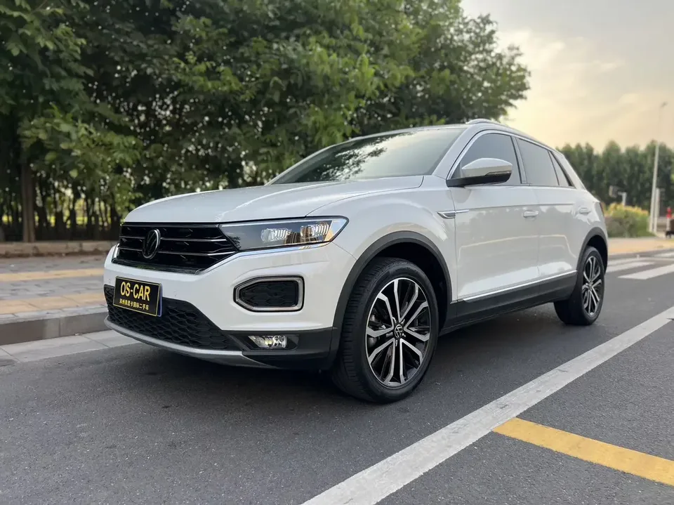Volkswagen T-Roc TANG 2022 280TSI DSG 2WD Comfort PLUS 2023 — photo 1, buy with delivery to Moscow
