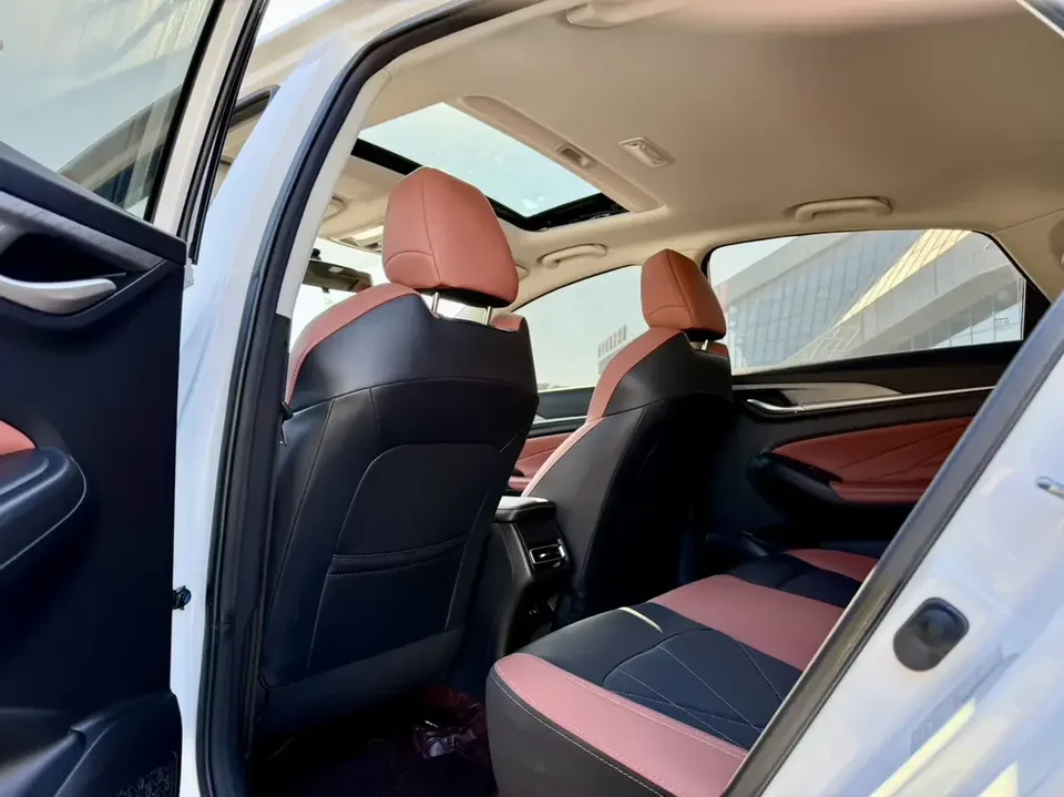 Changan Escape Escape 2023 PLUS Enjoy Edition Blue Whale NE 1.4T GDI DCT Premium Edition 2025 — thumbnail 3