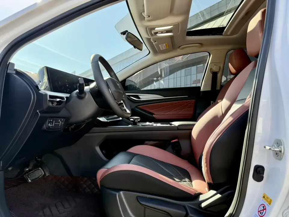 Changan Escape Escape 2023 PLUS Enjoy Edition Blue Whale NE 1.4T GDI DCT Premium Edition 2025 — thumbnail 5