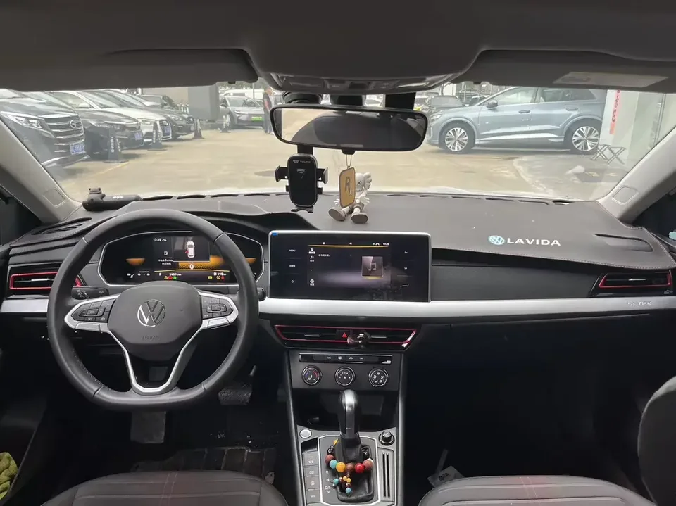 Volkswagen Lavida Lavida 2023 280TSI DSG Starry Sky Edition 2023 — thumbnail 2