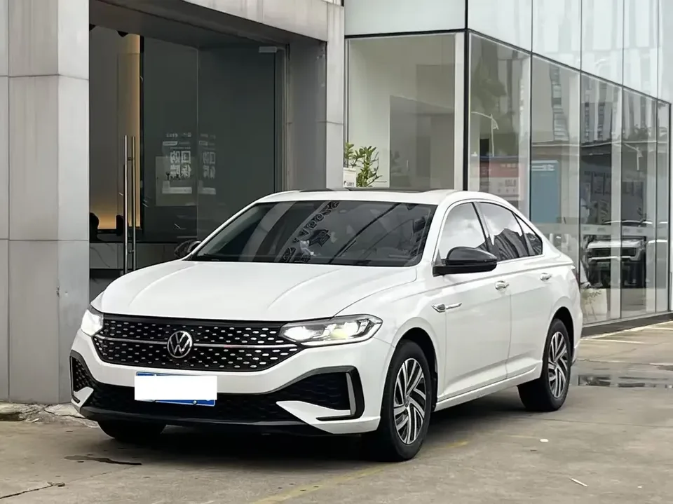 Volkswagen Lavida Lavida 2023 280TSI DSG Starry Sky Edition 2023 — photo 1, buy with delivery to Moscow