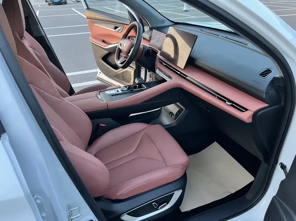 Changan CS75PLUS Changan CS75 PLUS 2026 Smart Champion Edition 1.5T New Blue Whale Smart Navigation Model 2025 — thumbnail 3