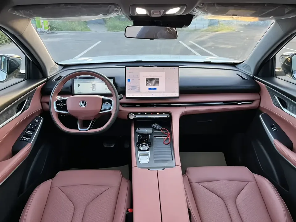 Changan CS75PLUS Changan CS75 PLUS 2026 Smart Champion Edition 1.5T New Blue Whale Smart Navigation Model 2025 — thumbnail 4