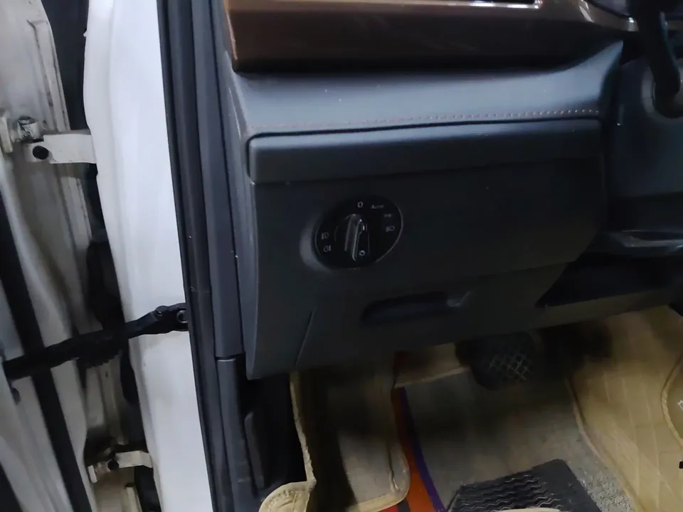 Volkswagen Tharu tuyue 2022 280TSI 2WD Comfort Edition 2022 — thumbnail 4