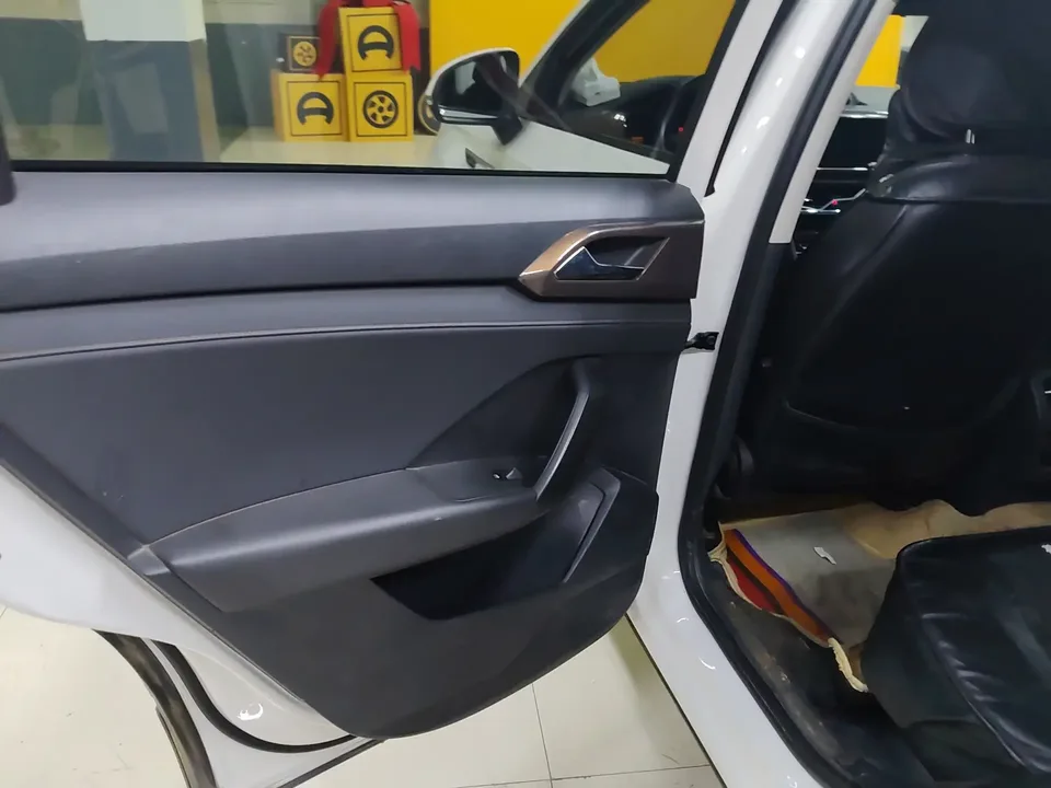 Volkswagen Tharu tuyue 2022 280TSI 2WD Comfort Edition 2022 — thumbnail 5
