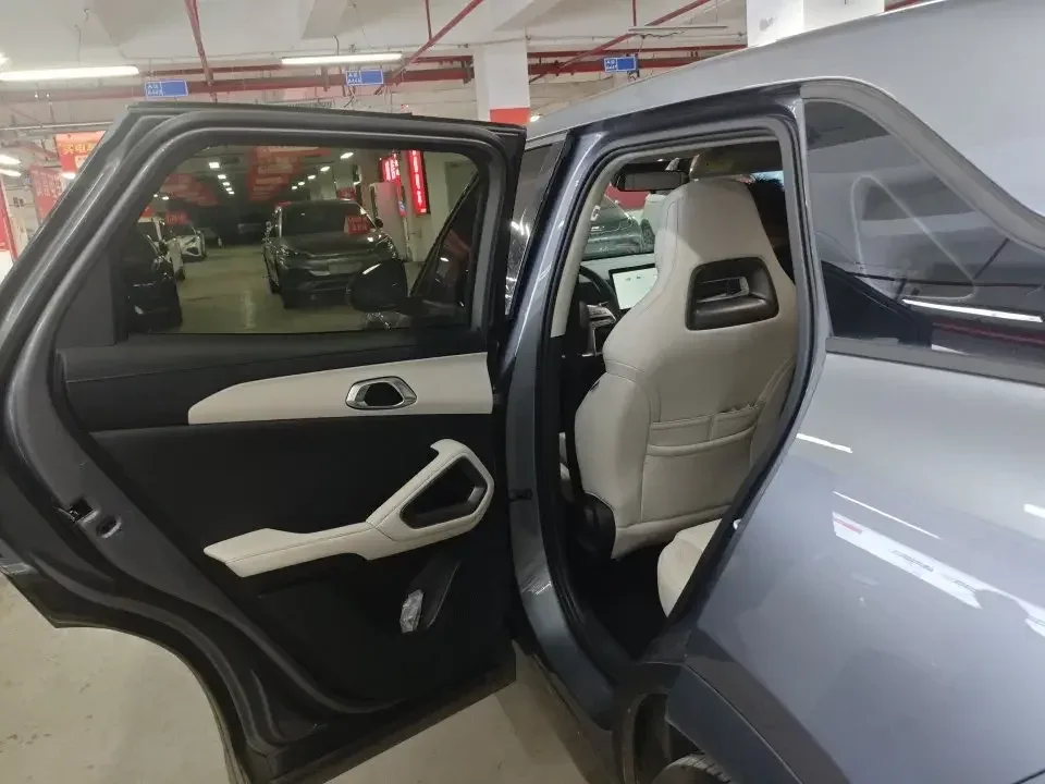 BYD Yuan Up Yuan UP 2024 401KM Vitality 2024 — thumbnail 3