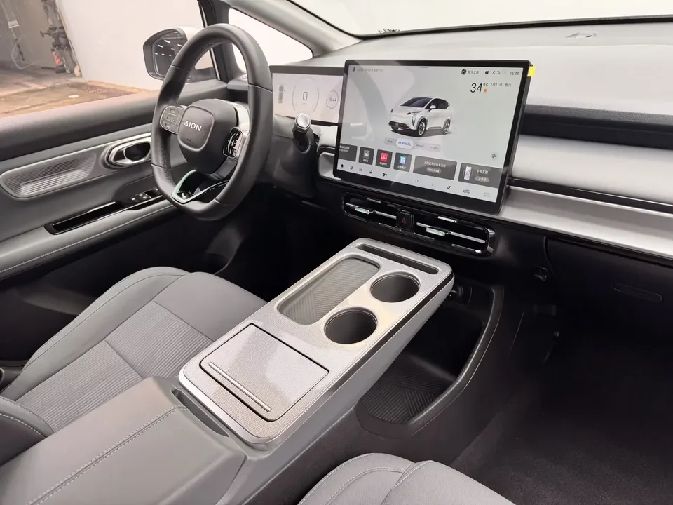 AION Y AION Y 2025 Plus 510 Enjoy Edition 58.4kWh 2025 — thumbnail 3