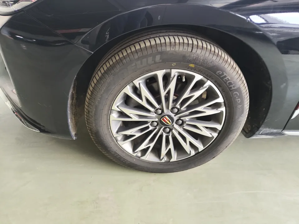 Hongqi H5 Hongqi H5 2024 1.5T DCT Zhilian Qiyue Edition 2024 — thumbnail 4