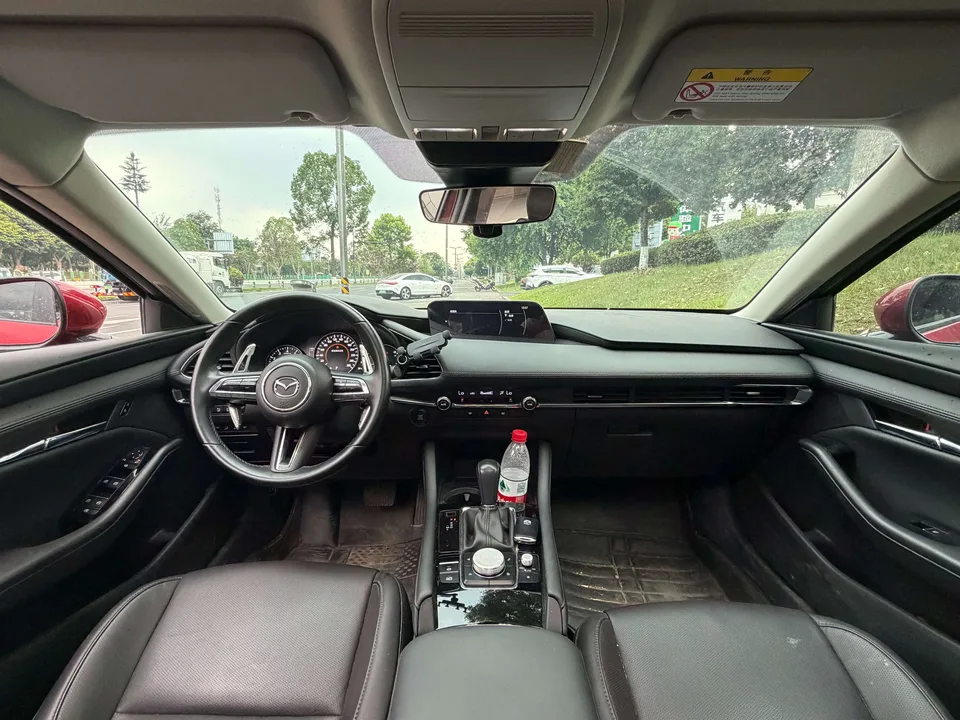 Mazda Axela Mazda3 Angkesela 2022 2.0L Automatic Elegant Edition 2023 — thumbnail 2