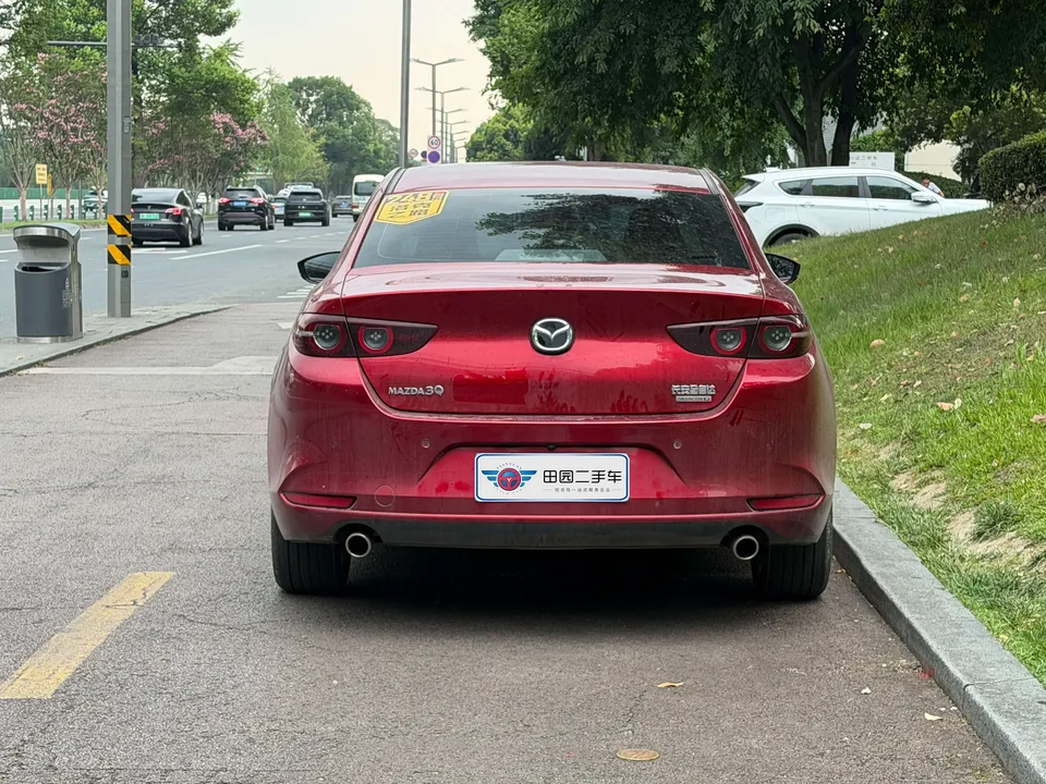 Mazda Axela Mazda3 Angkesela 2022 2.0L Automatic Elegant Edition 2023 — thumbnail 4