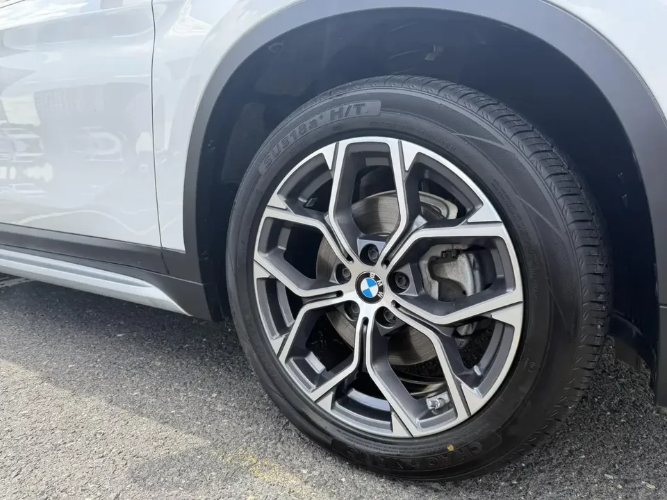 BMW X1 BMW X1 2022 sDrive20Li Fashion 2023 — thumbnail 3
