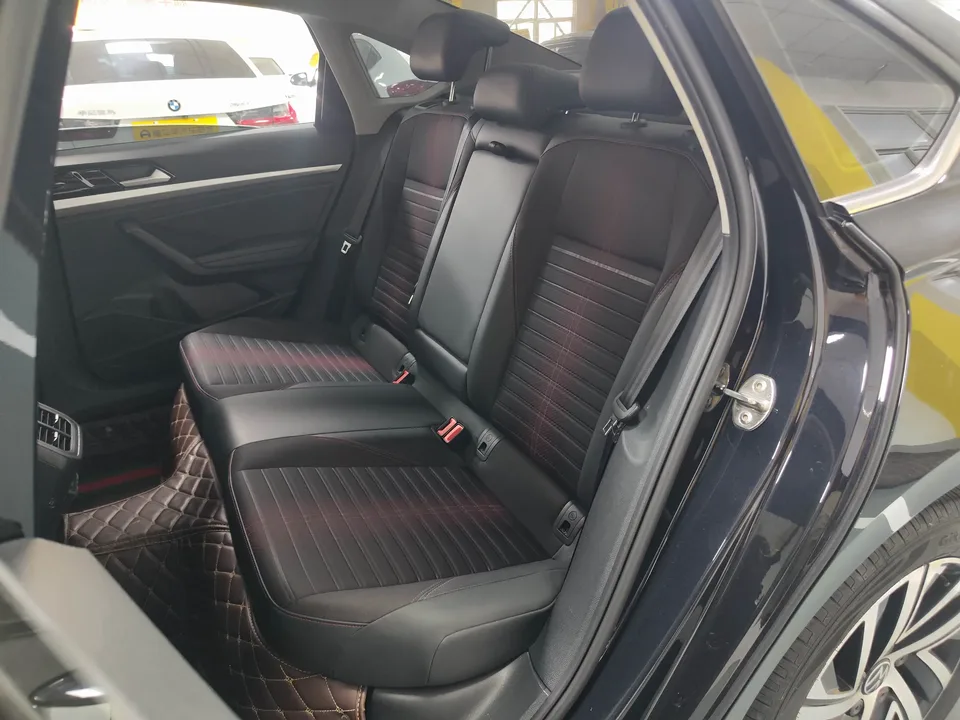 Volkswagen Lavida Lavida 2023 300TSI DSG Starry Sky Edition 2024 — thumbnail 3