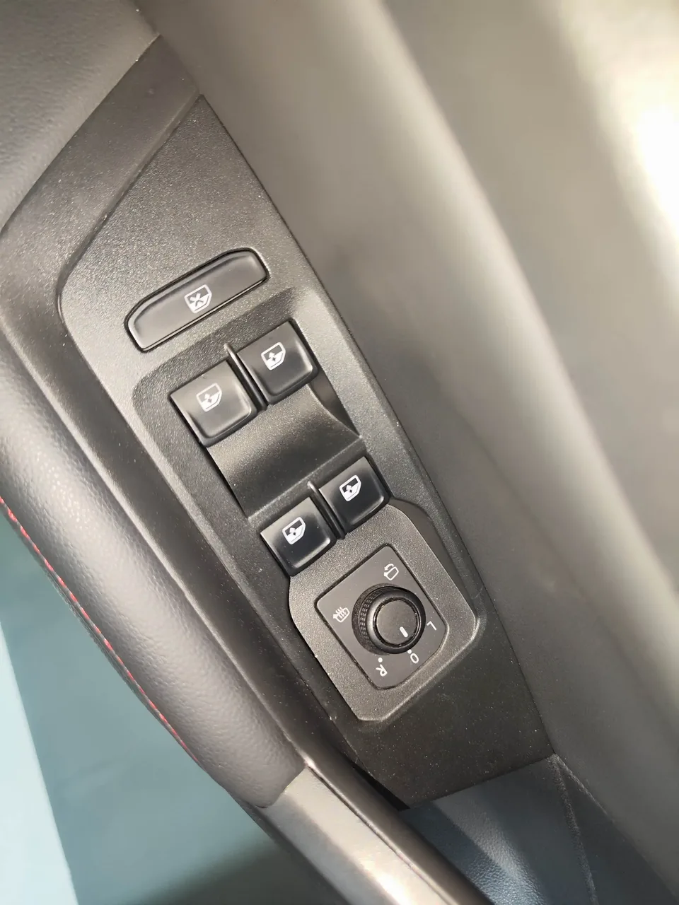 Volkswagen Lavida Lavida 2023 300TSI DSG Starry Sky Edition 2024 — thumbnail 4