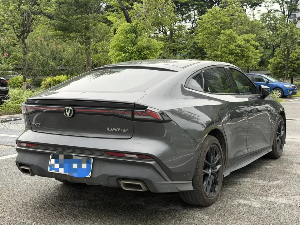 Changan UNI-V Changan UNI-V 2024 1.5T Premium 2024 — thumbnail 2