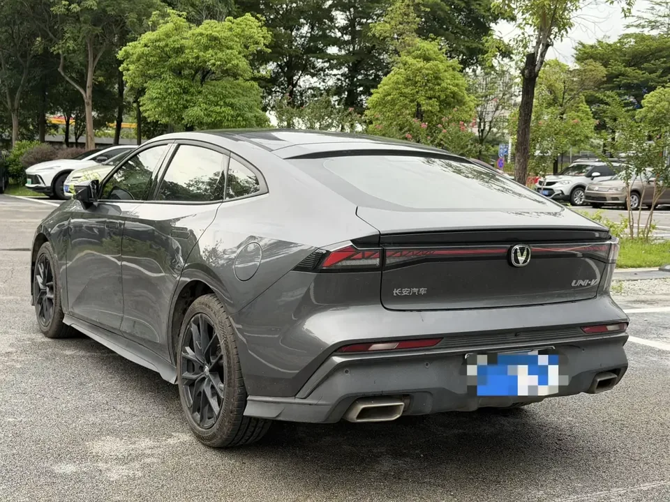 Changan UNI-V Changan UNI-V 2024 1.5T Premium 2024 — thumbnail 4