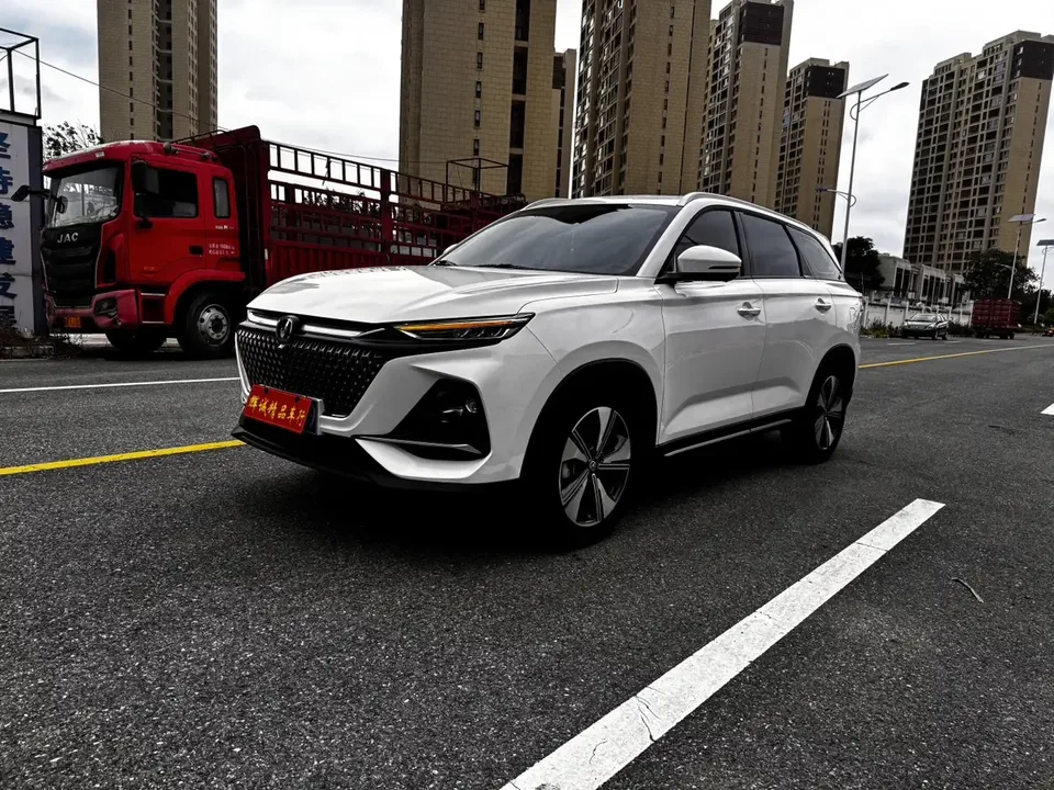 Changan X7 PLUS Changan X7 PLUS 2024 1.5T DCT Premium Edition 5 Seaters 2024 — photo 1, buy with delivery to Moscow