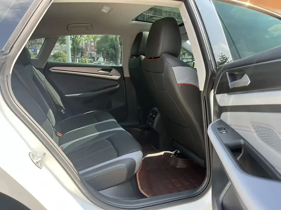Volkswagen Lamando Lingdu 2023 Lingdu L 280TSI DSG Cool Edition 2023 — thumbnail 3