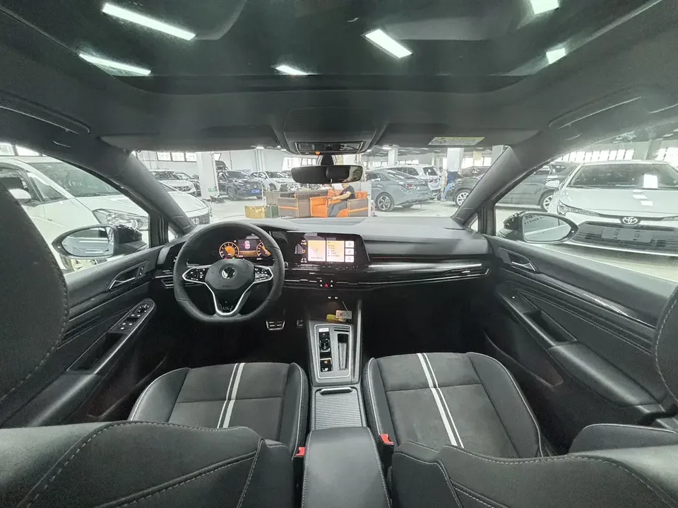 Volkswagen Golf golf 2023 280TSI DSG R-Line Lite 2023 — thumbnail 4