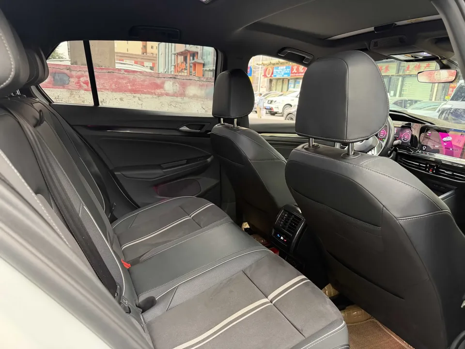 Volkswagen Golf golf 2023 280TSI DSG R-Line Lite 2023 — миниатюра 3