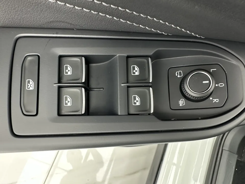 Volkswagen Golf golf 2023 280TSI DSG R-Line Lite 2023 — thumbnail 5