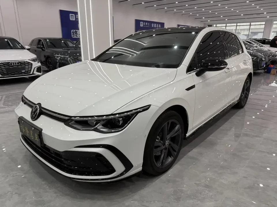 Volkswagen Golf golf 2023 280TSI DSG R-Line 2023 — photo 1, buy with delivery to Moscow