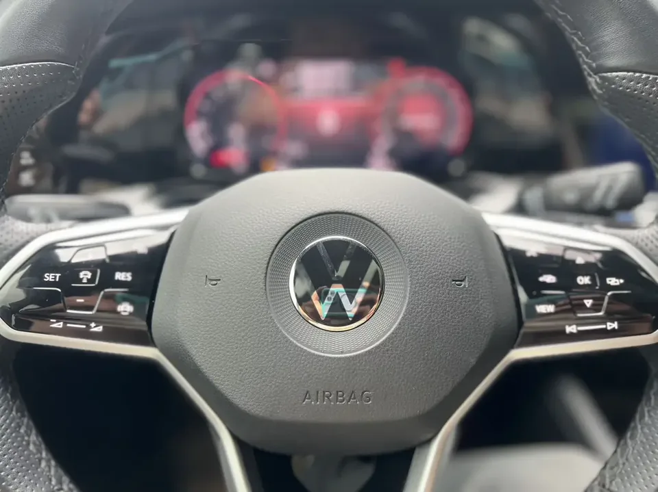 Volkswagen Golf golf 2021 280TSI DSG R-Line 2022 — thumbnail 3