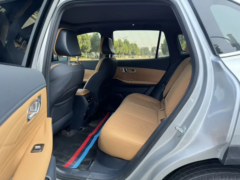 Geely Galaxy Starship 7 EM-i Galaxy Starship 7 EM-i 2025 120KM Sailing+ 2025 — thumbnail 3