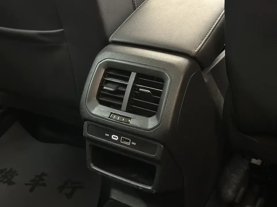 Volkswagen Tharu tuyue 2021 280TSI 2WD Luxury Edition PLUS 2022 — thumbnail 4