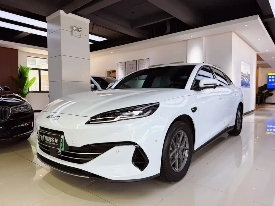 BYD Seal 06DM Seal 06DM 2025 DM-i 80KM Deluxe Smart Driving Edition 2025 — photo 1, buy with delivery to Moscow