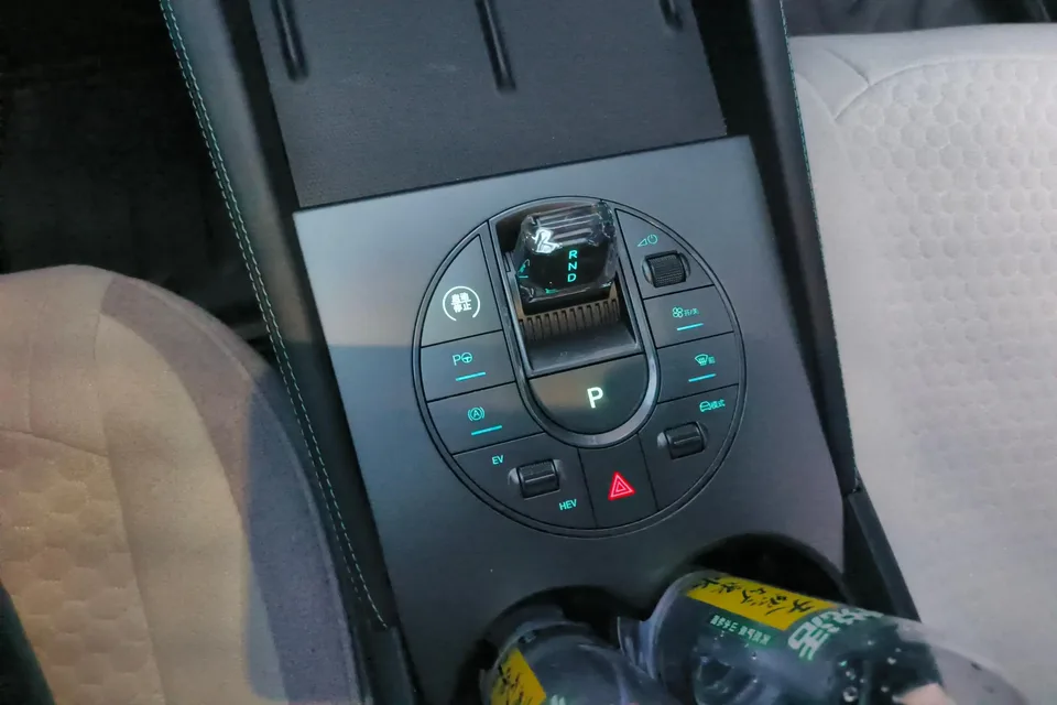 BYD Seal 06DM Seal 06DM 2025 DM-i 80KM Premium Edition 2025 — thumbnail 4