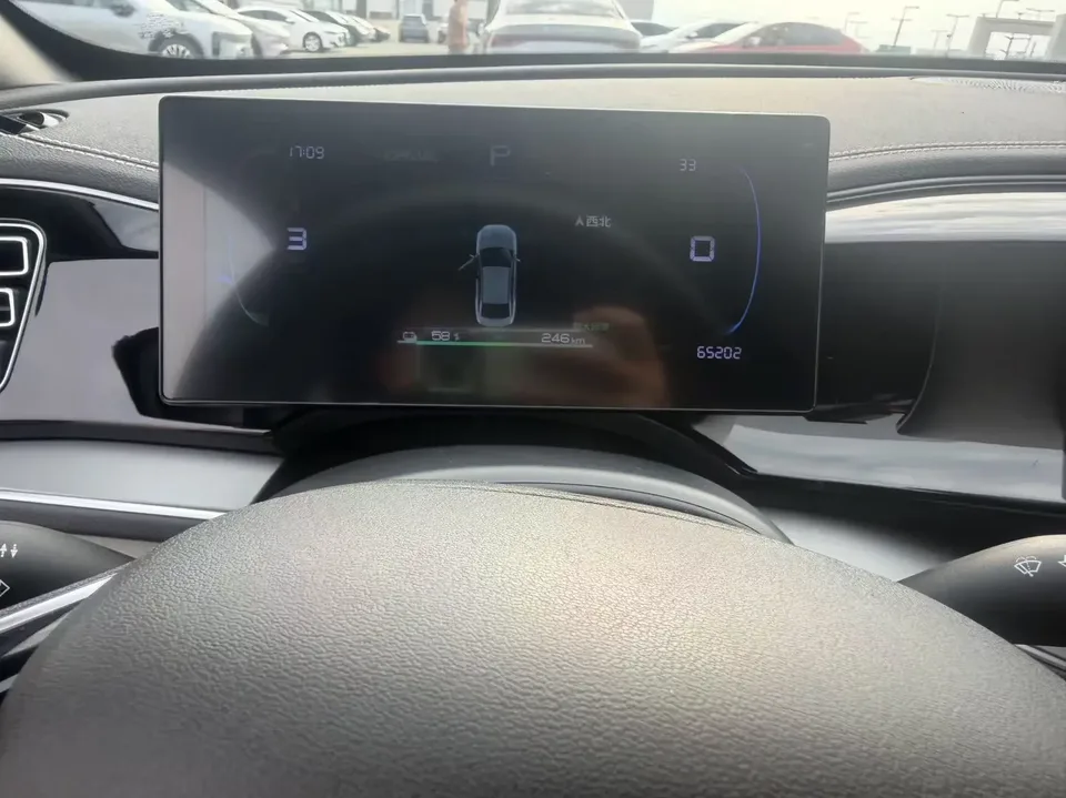 BYD Qin PLUS EV Qin PLUS EV 2023 Champion Edition 420KM Exceeding Type 2023 — миниатюра 3