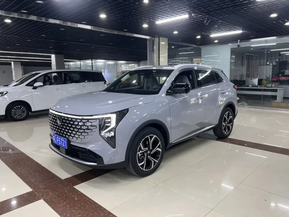 Changan CS55 Plus Changan CS55 PLUS 2026 Fourth Generation New Blue Whale 1.5T Tian Shu Luxury Edition 2026 — photo 1, buy with delivery to Moscow