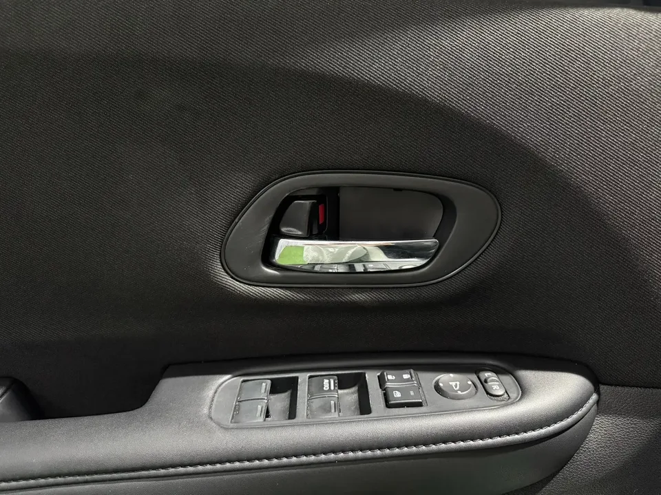 Honda VEZEL Binzhi 2022 1.5L CVT Elite Smart Edition 2022 — thumbnail 5