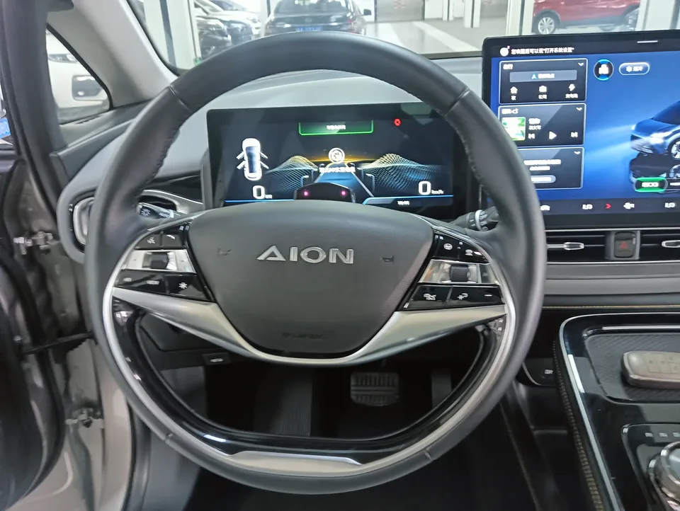 AION V AION V 2021 AION V Plus 70 Smart Technology Edition Lithium Iron Phosphate 2022 — миниатюра 3