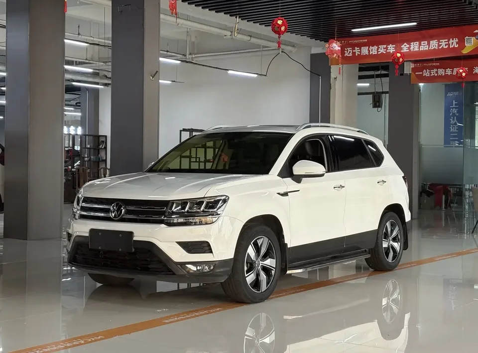 Volkswagen Tharu tuyue 2022 280TSI 2WD Comfort Edition 2022 — photo 1, buy with delivery to Moscow