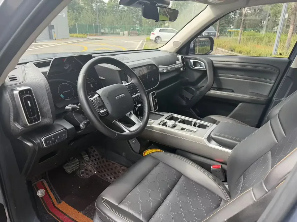 Haval Dargo Harvard dog 2024 1.5T 2WD Labrador Edition 2024 — thumbnail 4