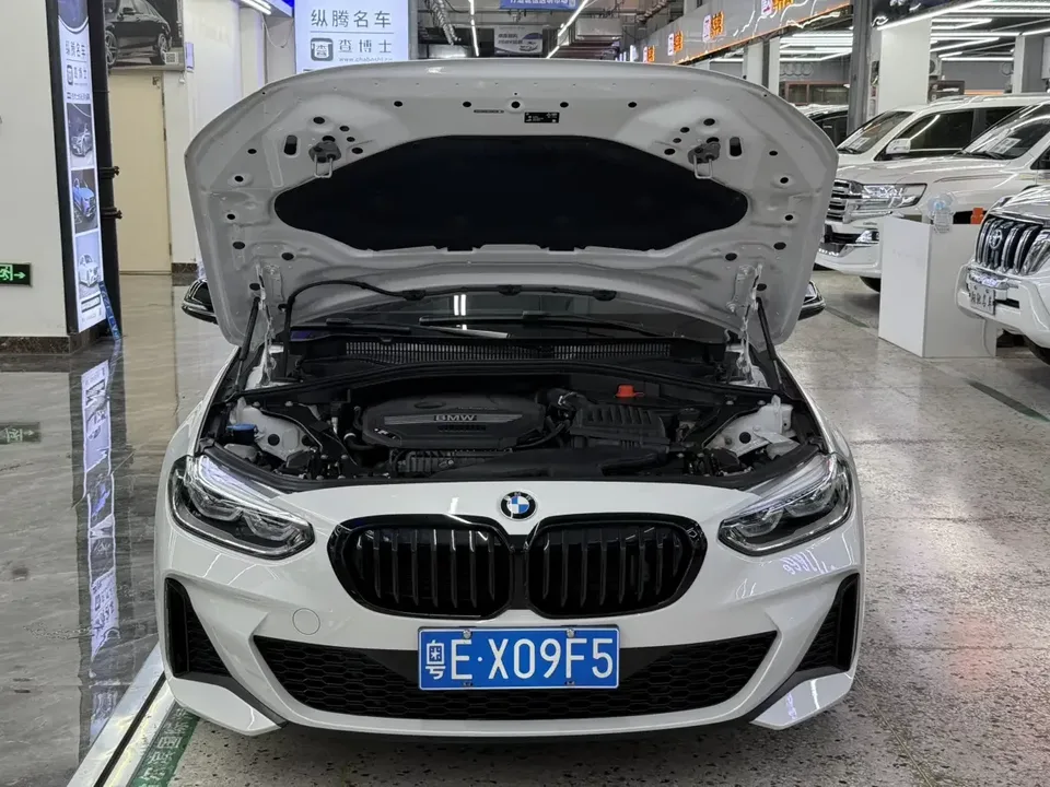 BMW 1 Series BMW 1 Series 2023 120i M Sport Night Edition 2023 — thumbnail 3