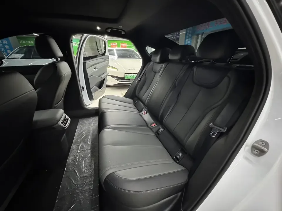 BYD Qin L EV Qin L EV 2025 470KM Leading Model 2025 — thumbnail 3