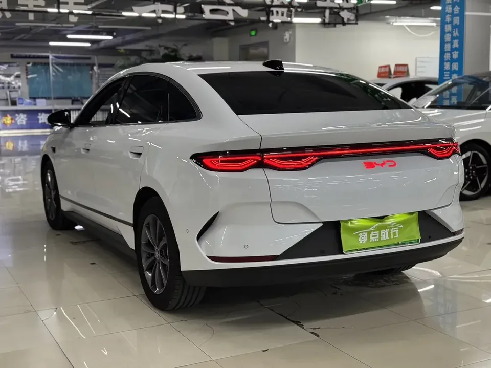 BYD Qin L EV Qin L EV 2025 470KM Leading Model 2025 — thumbnail 4