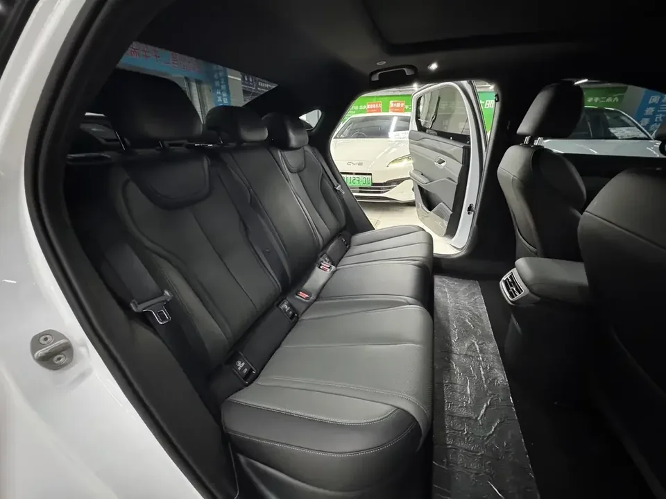 BYD Qin L EV Qin L EV 2025 470KM Leading Model 2025 — thumbnail 5